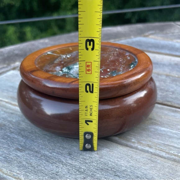 Woodstones Round Brazilian Wooden Agate Inlaid Top Trinket Jewelry Box - Picture 5 of 5